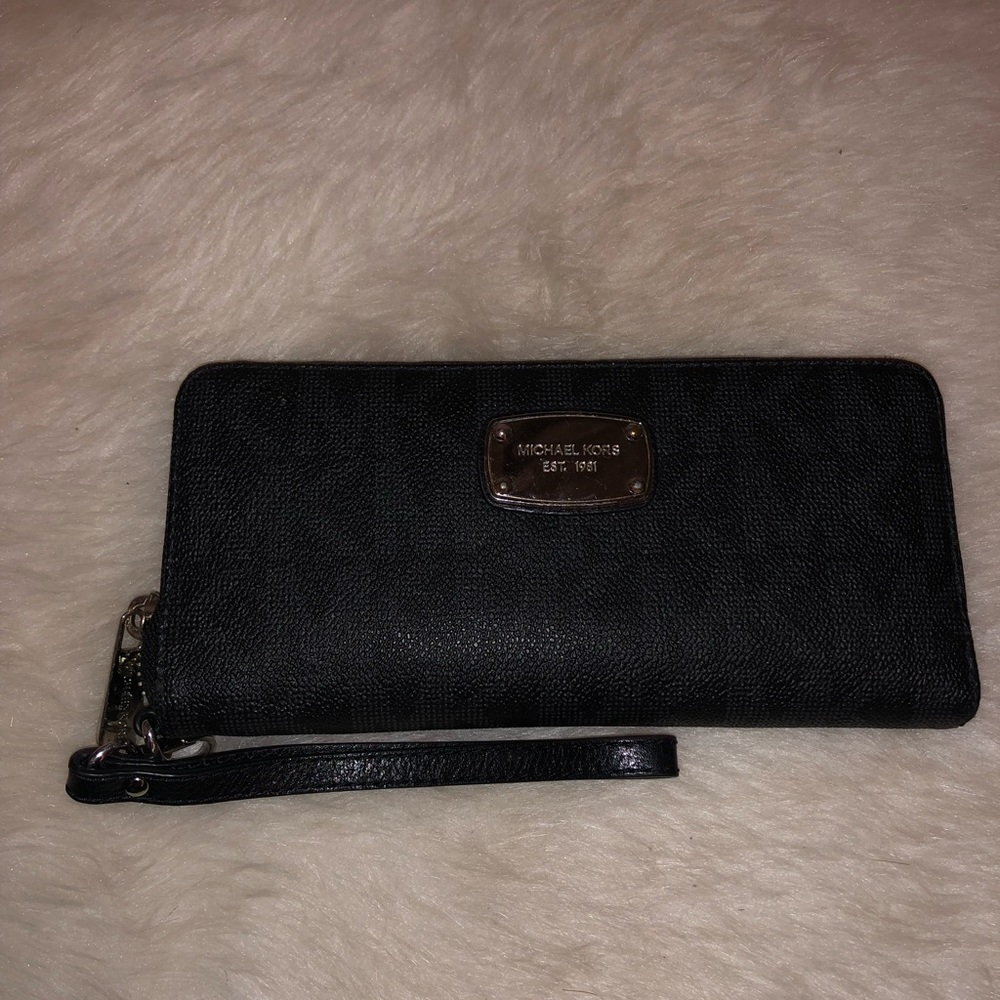 Michael Kors Wristlet